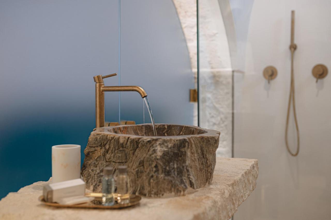 Отель Aroma Luxury Остуни Экстерьер фото